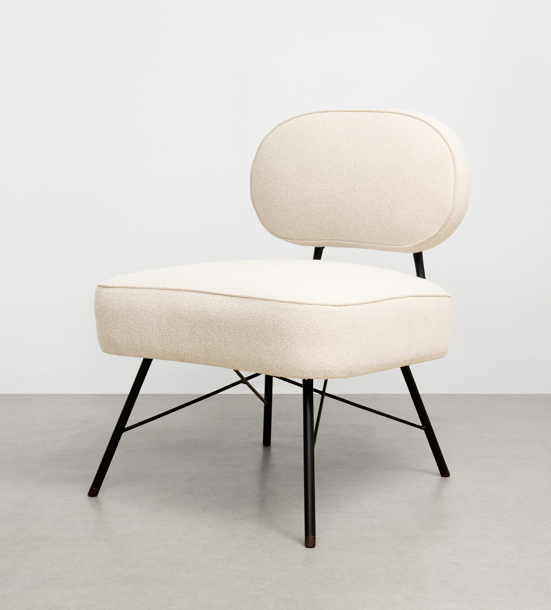 Poltrona em Ferro Esmaltado com Encosto Oval, ca. 1960