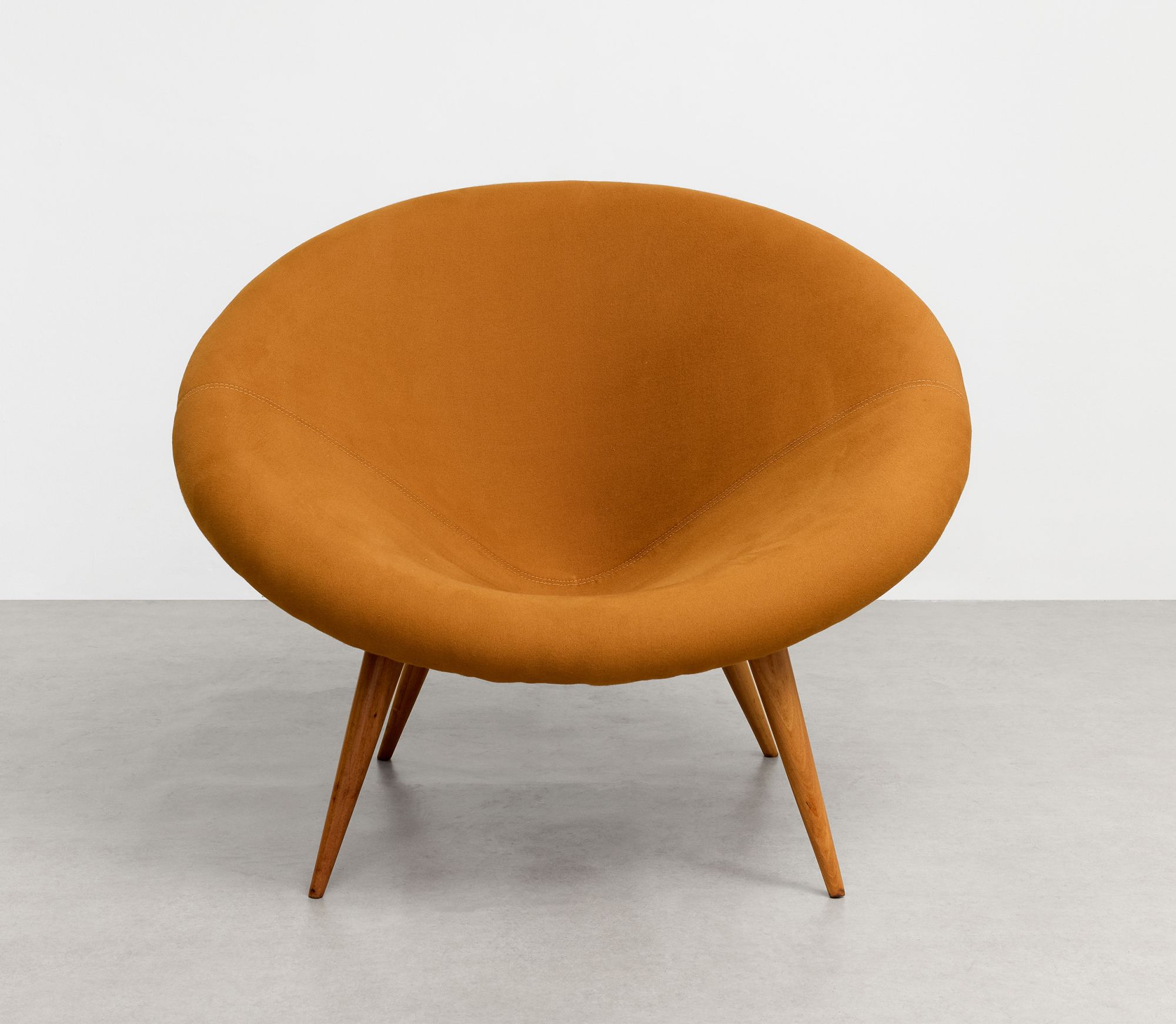 Poltrona Redonda com Pé Palito, ca. 1960